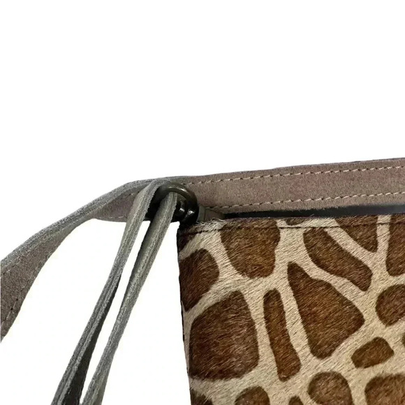 🔥Host Pick🔥NWT Anthropologie suede leather tan giraffe print Clutch with strap - Picture 6 of 10